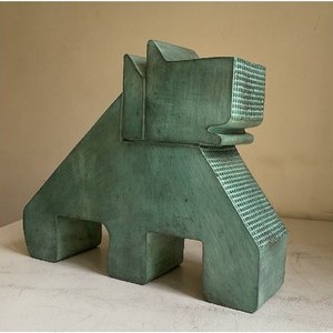 2020-Perro samurai, Escultura en bronce, 39 x 48 x 13 cm